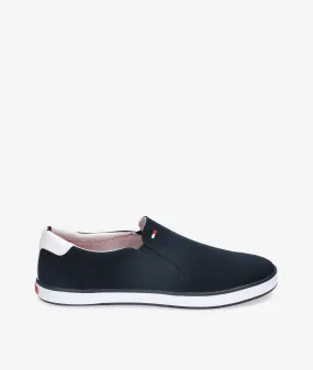 Deportivos Tommy Hilfiger  ICONIC SLIP ON SNEAKER en azul marino